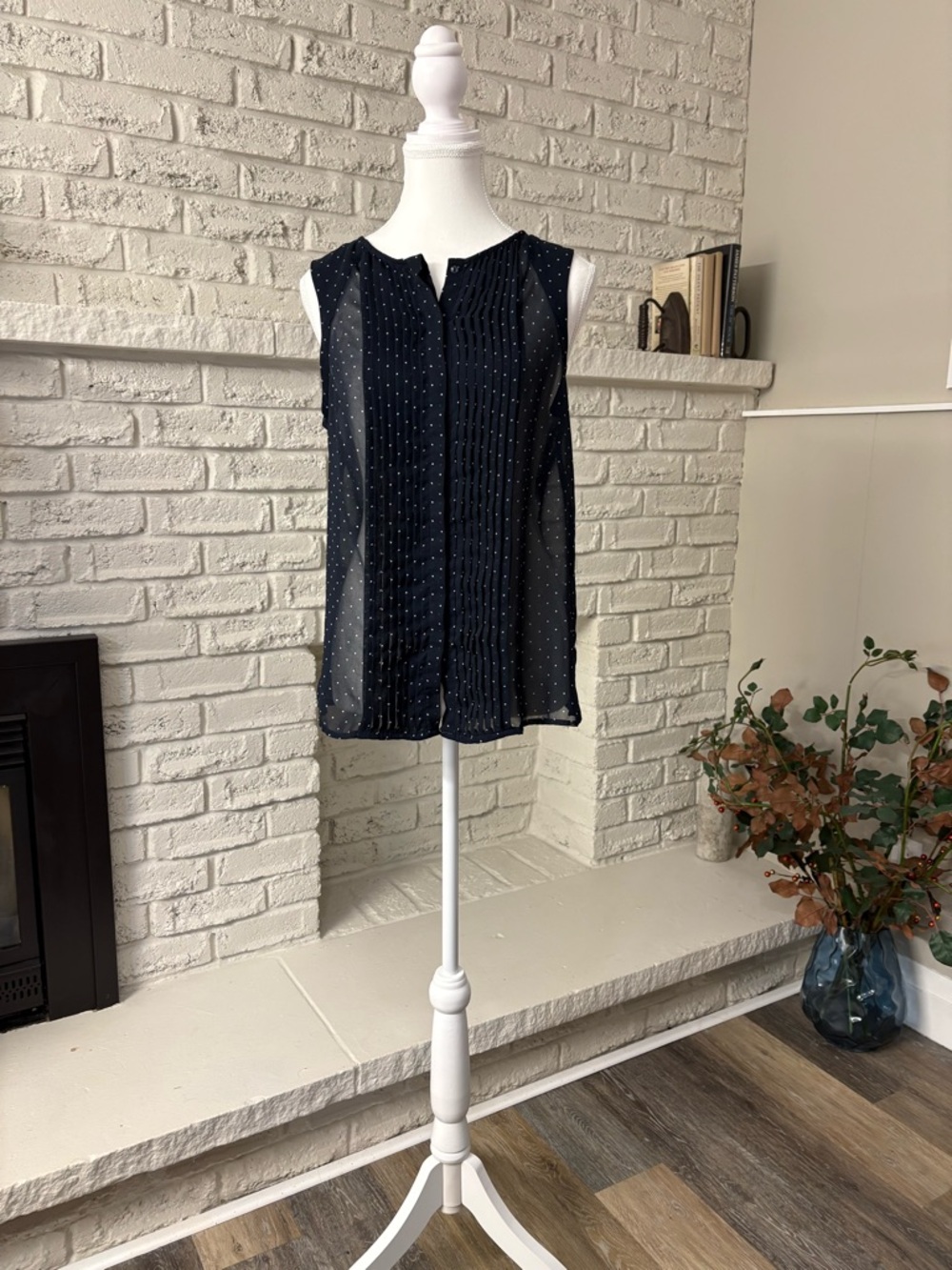 Zara Navy Sheer Polka Dot Pintuck Sleeveless Blouse Size Medium